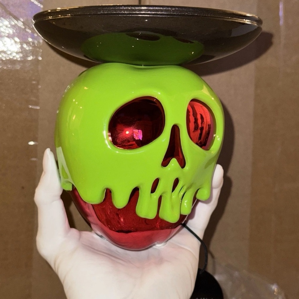 ❤️🍏 Bath & Body Works Snow White Poison Apple Disney Villains Candle Holder New